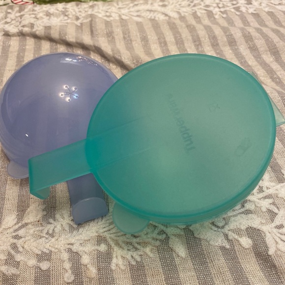 Tupperware Kitchen 2 Tupperware Me Not Large Blue And Green